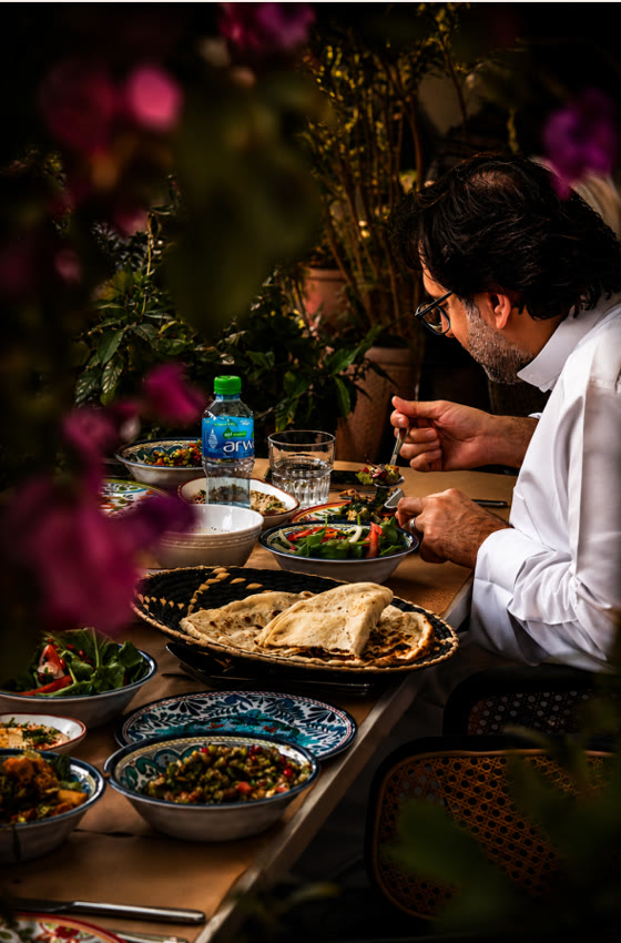 Guests enjoying a Mehman Khana meal